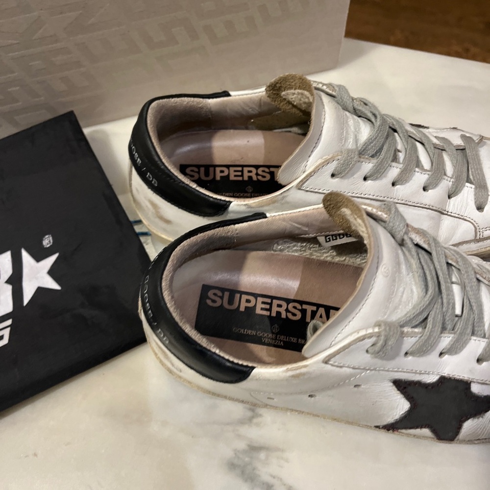 Golden Goose White Distressed Sneakers with Black Star - Picture 6 of 10